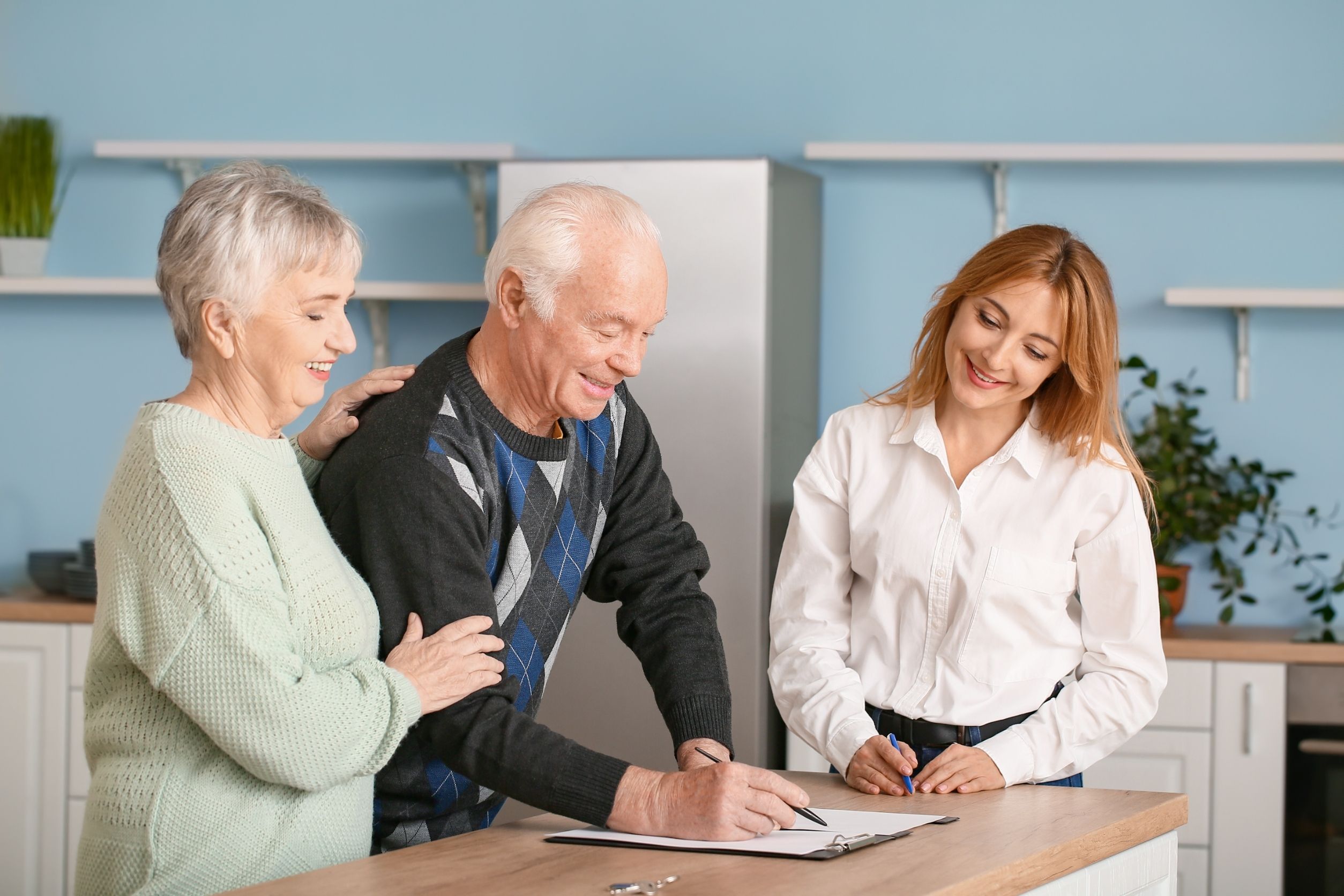 Benefits of Signing a Senior Care Contract in Chicago